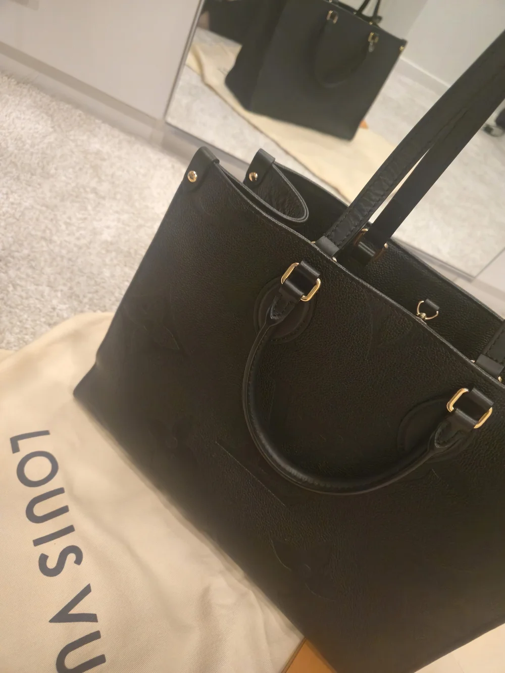 Louis Vuitton Black ONTHEGO MM Tote Brown Suede Interior